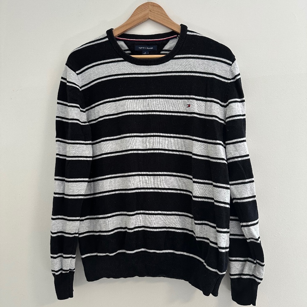 Tommy Hilfiger Women’s Crew Neck Sweater Black and Gray Stripes 100% Cotton